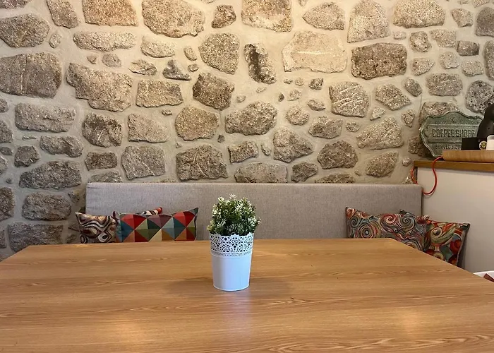 Villa New Restored Solar In Close To Rivers And Serra Estrela Vila Pouca da Beira